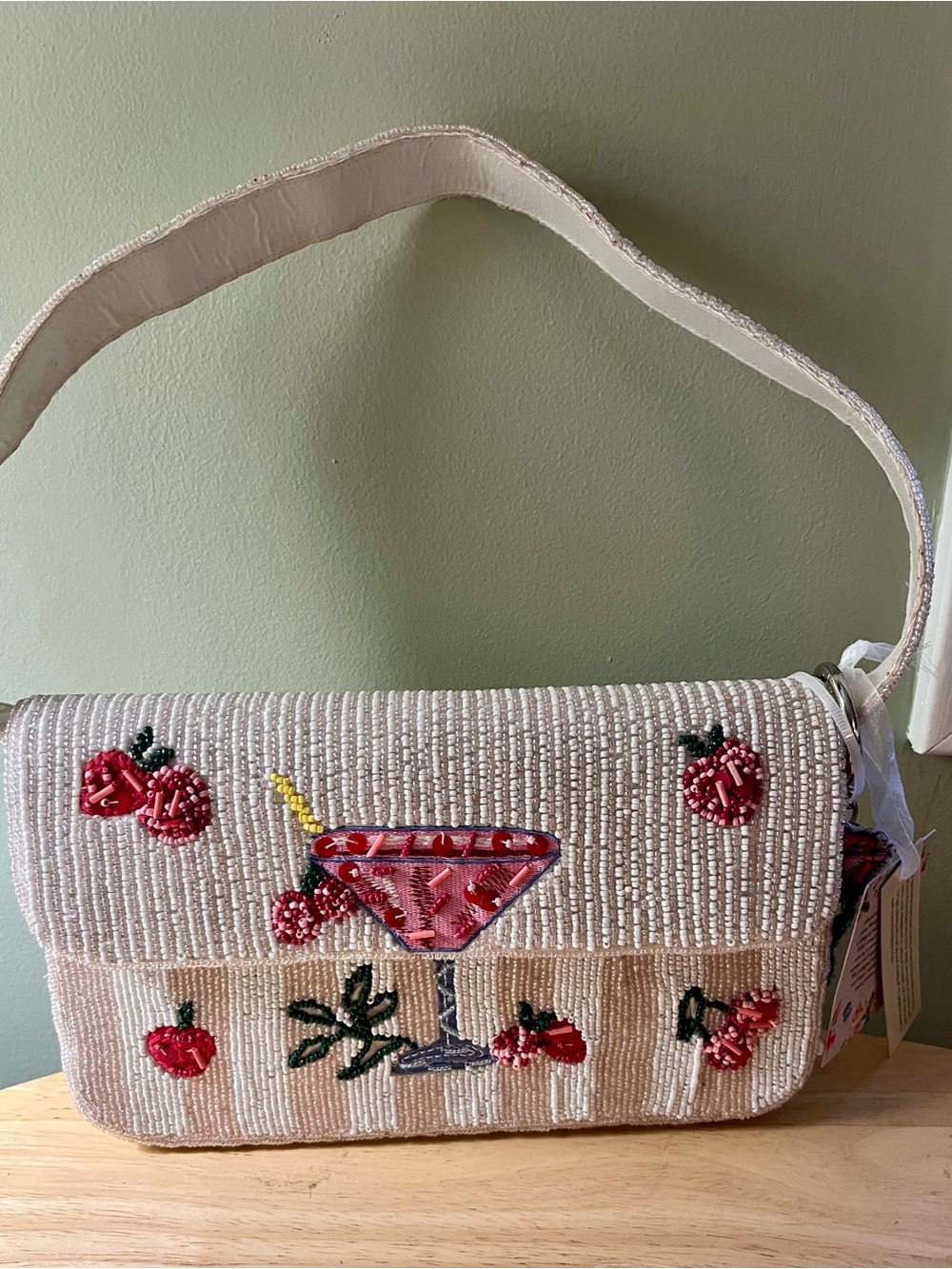 Beaded Cream Cocktail Motif Shoulder Bag